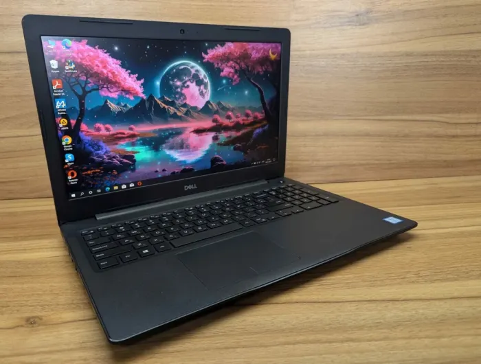 Ноутбук Dell Latitude 3590 / 15.6" (1920x1080) IPS / Intel Core i7-8550U (4 (8) ядра по 1.8 - 4.0 GHz) / 16 GB DDR4 / 512 GB SSD / AMD Radeon 530, 2 GB GDDR5, 64-bit / WebCam / Windows 10 б/в - зображення 4