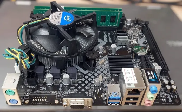 Комплект: Материнська плата ASRock H81M-VG4 R4.01 / 1150 / Intel Core i5-4440 (4 ядра по 3.10-3.30GHz) / 8 GB DDR3 / Intel HD Graphics 4600 + Кулер б/в - зображення 5