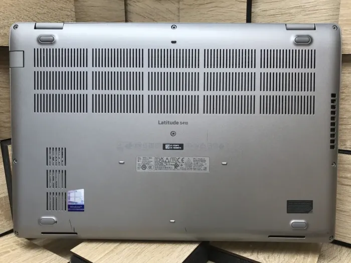 Ультрабук Б-клас Dell Latitude 5410 / 14" (1920x1080) IPS / Intel Core i7-10610U (4 (8) ядра по 1.8 - 4.9 GHz) / 16 GB DDR4 / 256 GB SSD / Intel UHD Graphics / WebCam / Windows 10 б/в - зображення 9