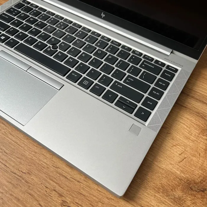 Ультрабук HP EliteBook 845 G7 / 14" (1920x1080) IPS Touch / AMD Ryzen 5 Pro 4650U (6 (12) ядер по 2.1 - 4.0 GHz) / 8 GB DDR4 / 256 GB SSD M.2 / AMD Radeon RX Vega 6 Graphics / WebCam б/в - зображення 5