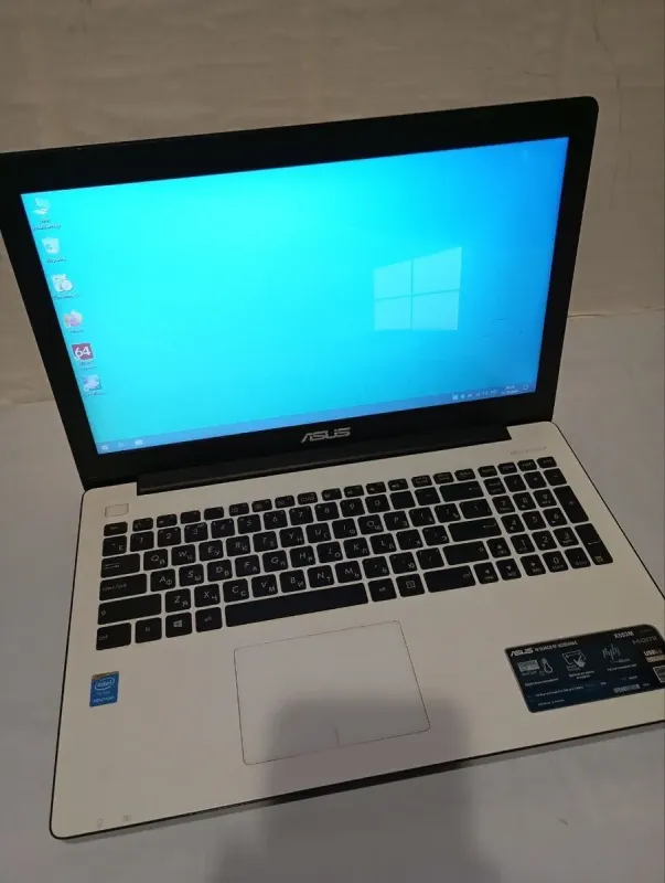 Ноутбук Б-клас Asus X553M / 15.6" (1366x768) TN / Intel Pentium N3530 (4 ядра по 2.16 - 2.58 GHz) / 4 GB DDR3 / 500 GB HDD / Intel HD Graphics / WebCam б/в - зображення 2