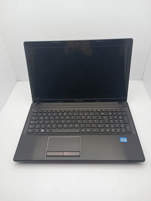 Ноутбук Lenovo G580 / 15.6" (1366x768) TN / Intel Core i3-3110M (2 (4) ядра по 2.4 GHz) / 8 GB DDR3 / 320 GB HDD / Intel HD Graphics 4000 / WebCam б/в - зображення 2