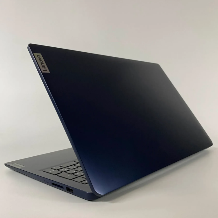 Ультрабук Lenovo IdeaPad 1 15AMN7 / 15.6" (1920x1080) IPS / AMD Ryzen 3 7320U (4 (8) ядра по 2.4 - 4.1 GHz) / 8 GB DDR5 / 256 GB SSD / AMD Radeon 610M / WebCam / HDMI б/в - зображення 6