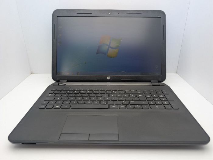 Ноутбук HP 255 G2 / 15.6" (1366x768) TN / AMD E2-3800 (4 ядра по 1.3 GHz) / 8 GB DDR3 / 120 GB SSD / AMD Radeon HD 8280 Graphics / WebCam / DVD-ROM б/в - изображение 2