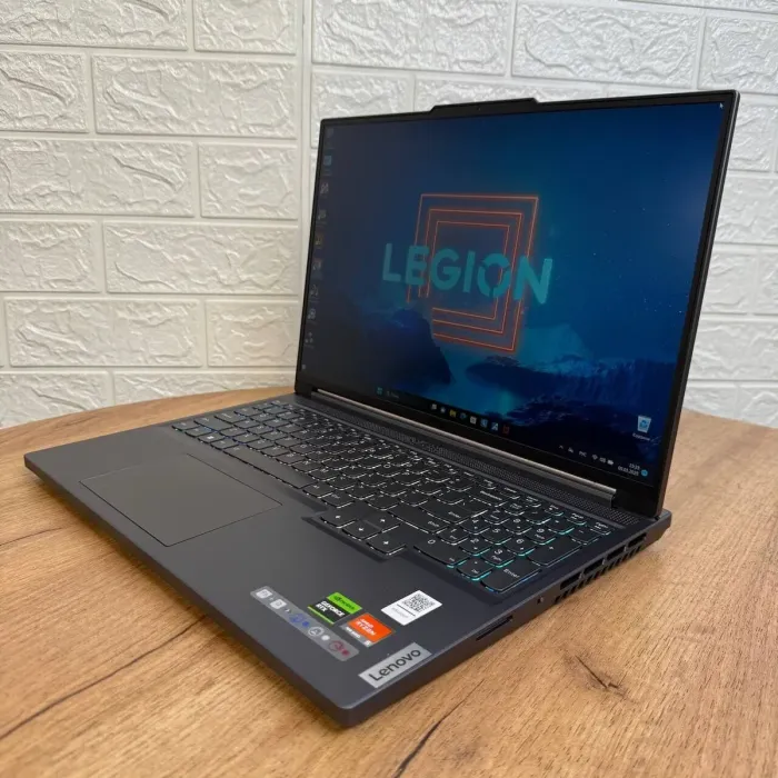 Ігровий ноутбук Lenovo Legion Slim 5 16APH8 / 16" (1920x1200) IPS / AMD Ryzen 5 7640HS (6 (12) ядер по 4.3 - 5.0 GHz) / 16 GB DDR5 / 512 GB SSD / nVidia GeForce RTX 4060, 8 GB GDDR6, 128-bit / WebCam б/в - зображення 5