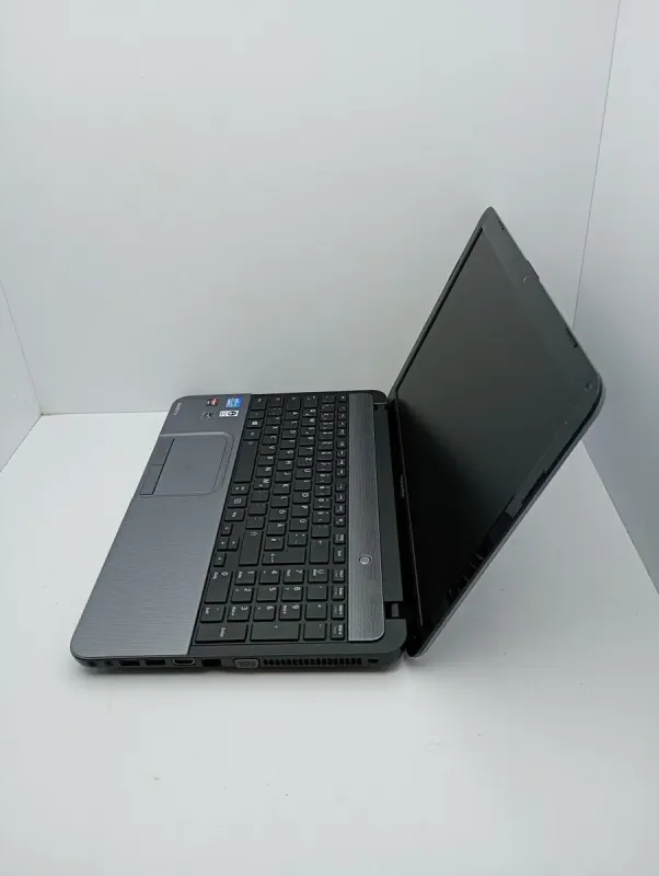 Ноутбук Б-клас Toshiba L850 / 15.6" (1366x768) TN / Intel Core i5-3210M (2 (4) ядра по 2.5 - 3.1 GHz) / 6 GB DDR3 / 1000 GB HDD / AMD Radeon HD 7600M, 1 GB GDDR3, 64-bit / WebCam б/в - зображення 6