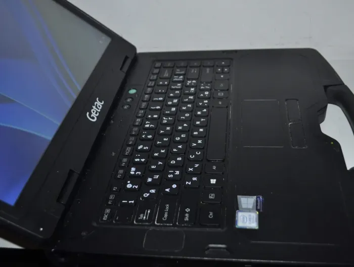 Напівзахищений ноутбук Getac S410 G2 / 14" (1366x768) TN Touch / Intel Core i3-7100U (2 (4) ядра по 2.4 GHz) / 32 GB DDR4 / 256 GB SSD / Intel HD Graphics 620 / Windows 11 Pro / Два АКБ б/в - зображення 8