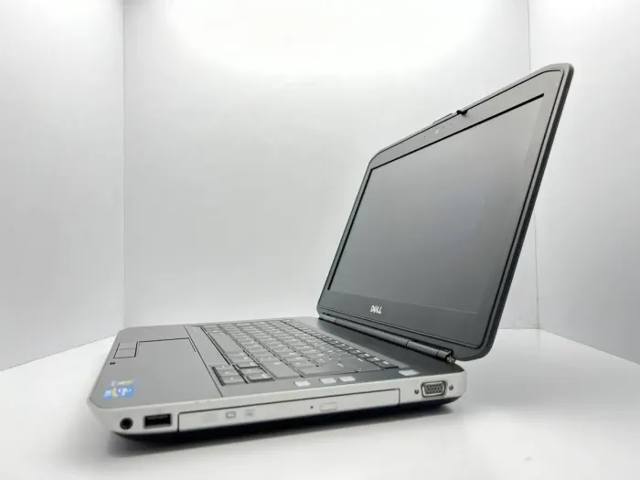 Ноутбук Dell Latitude E5430 / 14" (1366x768) TN / Intel Core i5-3210M (2 (4) ядра по 2.5 - 3.1 GHz) / 4 GB DDR3 / 240 GB SSD / Intel HD Graphics 4000 / WebCam б/в - зображення 4