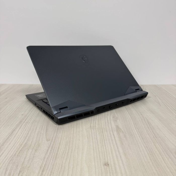 Ігровий ноутбук MSI Raider GE76 12UE / 17.3" (1920x1080) IPS / Intel Core i9-12900H (14 (20) ядер по 2.5 - 5.0 GHz) / 16 GB DDR5 / 1000 GB SSD NVMe / nVidia GeForce RTX 3060, 6 GB GDDR6, 192-bit / WebCam б/в - зображення 6