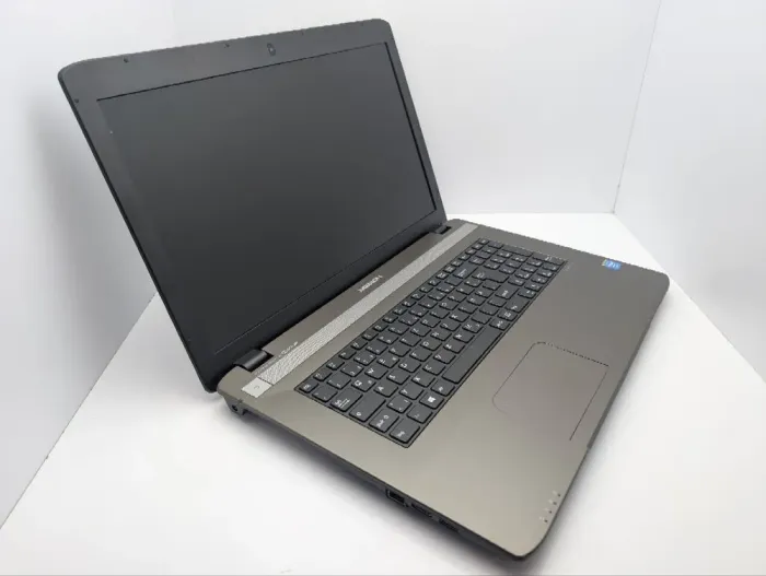 Ноутбук Medion Akoya E7226 / 17.3" (1600x900) TN / Intel Celeron N2930 (4 ядра по 1.83 - 2.16 GHz) / 8 GB DDR3 / 120 GB SSD / Intel HD Graphics / WebCam / АКБ не тримає заряд б/в - зображення 6