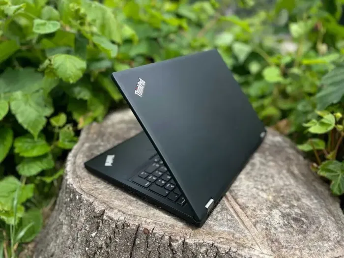 Мобільна робоча станція Lenovo ThinkPad P52 / 15.6" (1920x1080) IPS / Intel Core i7-8850H (6 (12) ядер по 2.6 - 4.3 GHz) / 16 GB DDR4 / 512 GB SSD M.2 / nVidia Quadro P3200, 6 GB GDDR5, 192-bit / WebCam б/в - зображення 6