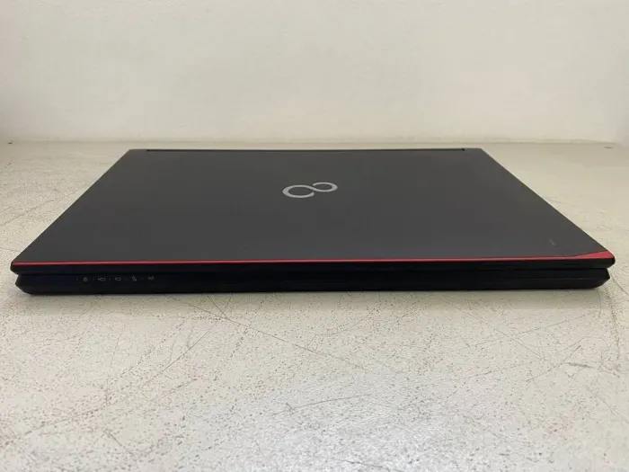 Ноутбук Б-клас Fujitsu LifeBook E554 / 15.6" (1920x1080) IPS / Intel Core i5-4210M (2 (4) ядра по 2.6 - 3.2 GHz) / 8 GB DDR3 / 240 GB SSD / Intel HD Graphics 4600 / WebCam б/в - зображення 8