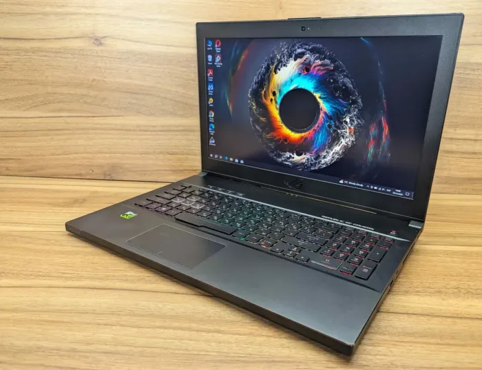 Ігровий ноутбук Asus Zephyrus GM501GS / 15.6" (1920x1080) IPS / Intel Core i7-8750H (6 (12) ядер по 2.2 - 4.1 GHz) / 32 GB DDR4 / 2000 GB SSD / nVidia GeForce GTX 1070, 8 GB GDDR5, 256-bit / WebCam / Windows 10 б/в - зображення 5