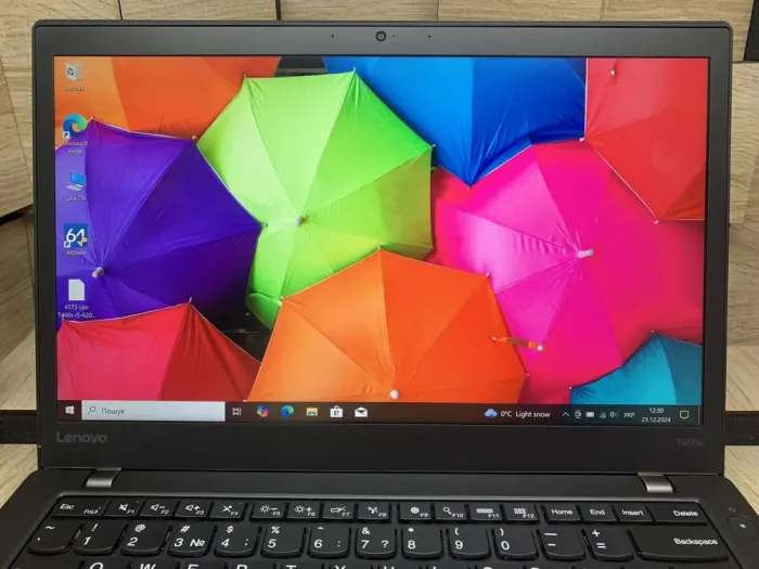 Ультрабук Lenovo ThinkPad T460s / 14" (2560x1440) IPS / Intel Core i5-6200U (2 (4) ядра по 2.3 - 2.8 GHz) / 8 GB DDR4 / 256 GB SSD M.2 / Intel HD Graphics 520 / WebCam / Fingerprint / Дві АКБ б/в - зображення 4