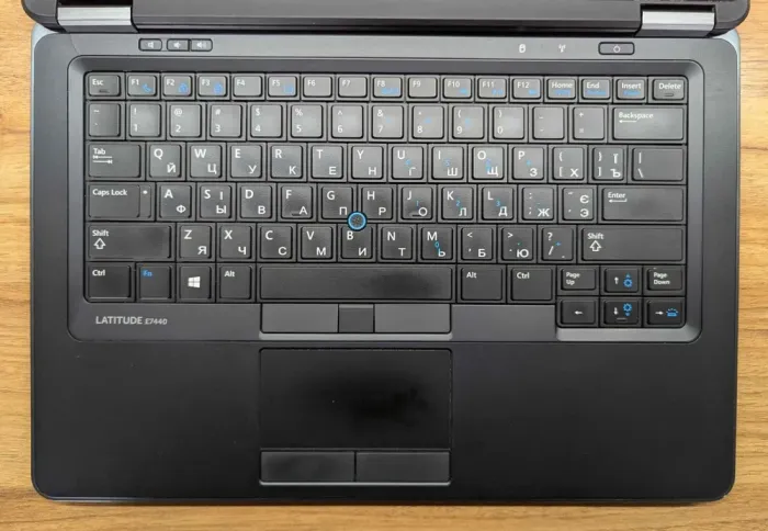 Ноутбук Б-клас Dell Latitude E7440 / 14" (1920x1080) IPS Touch / Intel Core i5-4310U (2 (4) ядра по 2.0 - 3.0 GHz) / 8 GB DDR3 / 128 GB SSD + 120 GB SSD / Intel HD Graphics 4400 / WebCam / Windows 10 б/в - зображення 3