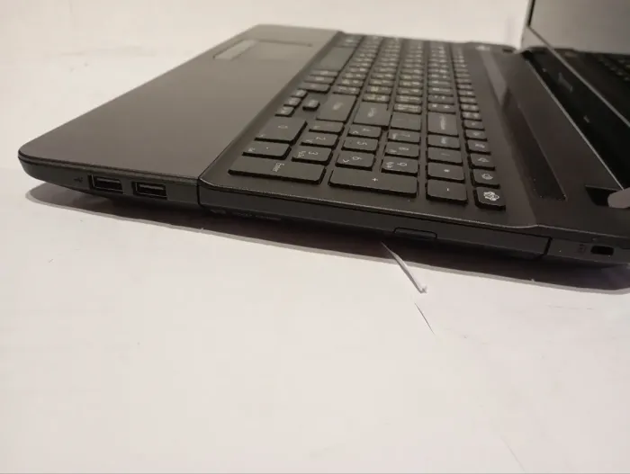 Ноутбук Б-клас Packard Bell EasyNote P5WS0 / 15,6" (1366x768) TN / Intel Pentium B960 (2 ядра по 2,2 ГГц) / 8 ГБ DDR3 / 320 ГБ HDD / nVidia GeForce 610M, 1 ГБ DDR3, 64-біт / Веб-камера / DVD-RW / АКБ не тримає заряд б/в - зображення 5
