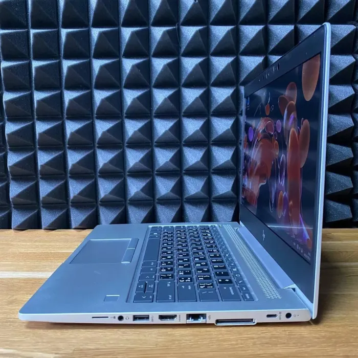 Ультрабук HP EliteBook 745 G6 / 14" (1920x1080) TN / AMD Ryzen 5 Pro 3500U (4 (8) ядра по 2.1 - 3.7 GHz) / 16 GB DDR4 / 256 GB SSD / AMD Radeon RX Vega 8 Graphics / WebCam б/в - зображення 6