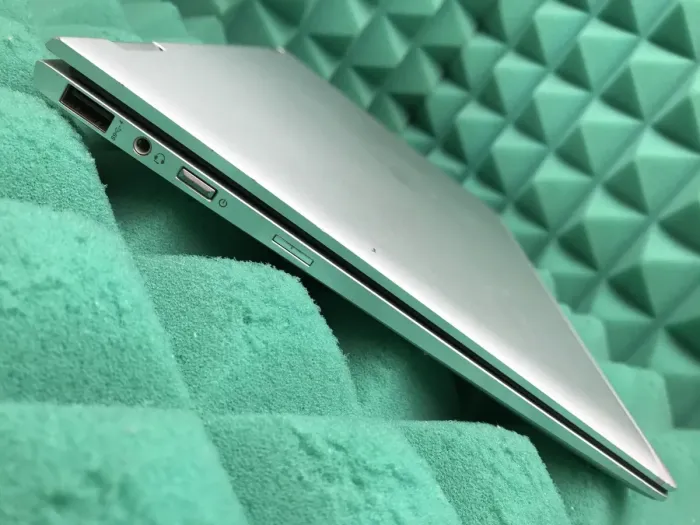 Ноутбук-трансформер Б-клас HP EliteBook x360 1030 G3 / 13.3" (1920x1080) IPS Touch / Intel Core i7-8650U (4 (8) ядра по 1.9 - 4.2 GHz) / 8 GB DDR3 / 256 GB SSD M.2 / Intel UHD Graphics 620 / WebCam / Fingerprint / USB 3.1 / HDMI б/в - зображення 5