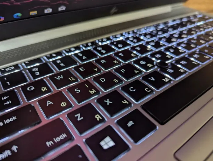 Ультрабук HP EliteBook 840 G6 / 14" (1920x1080) IPS / Intel Core i5-8265U (4 (8) ядра по 1.6 - 3.9 GHz) / 8 GB DDR4 / 240 GB SSD / Intel UHD Graphics 620 / WebCam / TouchID / Windows 10 б/в - зображення 6