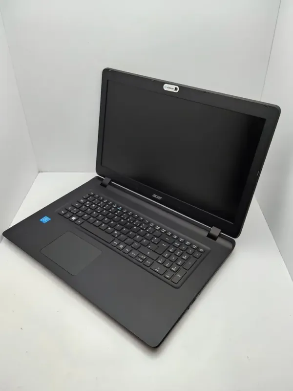 Ноутбук Acer 173 / 17.3" (1600x900) TN / Intel Pentium N4200 (4 ядра по 1.1 - 2.5 GHz) / 4 GB DDR3 / 500 GB HDD / Intel HD Graphics / WebCam б/в - зображення 4