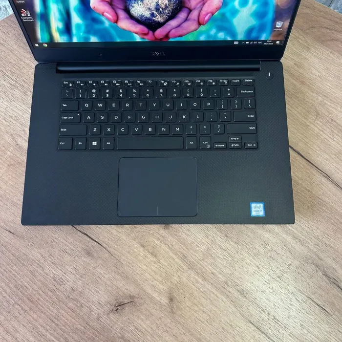 Мобільна робоча станція Dell Precision 5520 / 15.6" (1920x1080) IPS / Intel Core i7-6820HQ (4 (8) ядра по 2.7 - 3.6 GHz) / 16 GB DDR4 / 512 GB SSD / nVidia Quadro M1200, 4 GB GDDR5, 128-bit / WebCam б/в - зображення 7