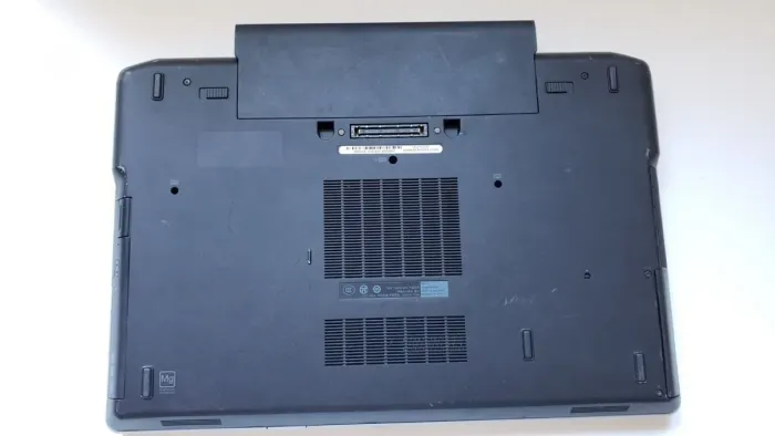 Ноутбук Dell Latitude E6530 / 15.6" (1366x768) TN / Intel Core i5-3210M (2 (4) ядра по 2.5 - 3.1 GHz) / 8 GB DDR3 / 180 GB SSD / Intel HD Graphics 4000 / WebCam б/в - зображення 8