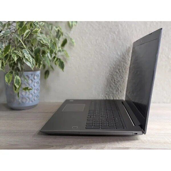 Ноутбук Б-клас Lenovo IdeaPad 520-15IKB / 15.6" (1920x1080) IPS / Intel Core i5-8250U (4 (8) ядра по 1.6 - 3.4 GHz) / 12 GB DDR4 / 128 GB SSD + 1000 GB HDD / Intel UHD Graphics 620 / WebCam б/в - зображення 6
