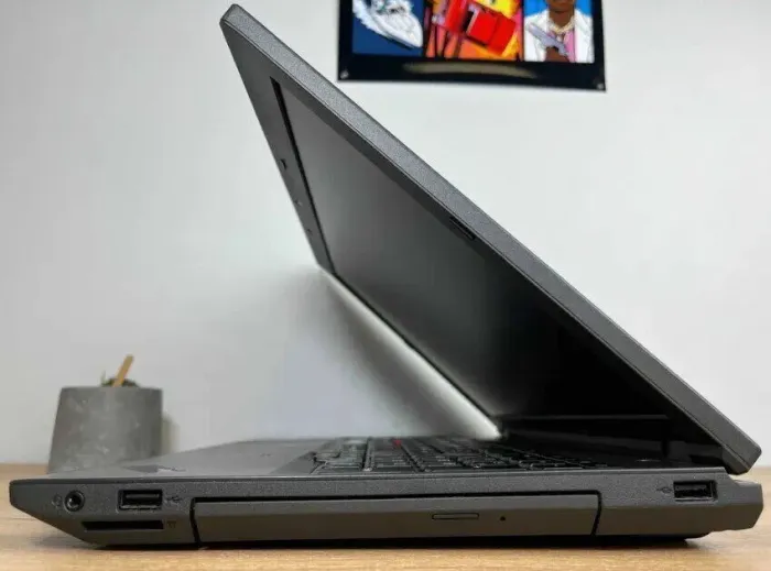 Ноутбук Lenovo ThinkPad L540 / 15.6" TN / Intel Core i5-4200M (2(4) ядра по 2.5-3.1 GHz) / 8GB DDR3 / 256GB SSD / HD Graphics 4600 / WebCam / Win 10 Pro б/в - зображення 5