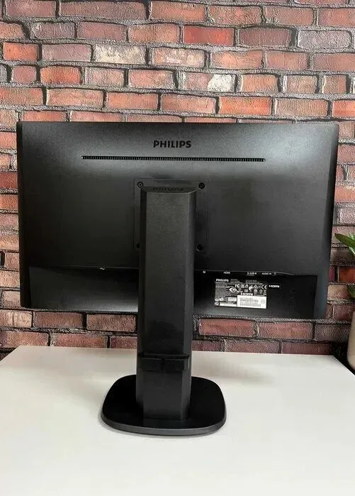 Монітор Philips 243S7EJMB / 24" (1920x1080) IPS / VGA, DisplayPort, HDMI, USB, Audio / VESA 100x100 б/в - зображення 3