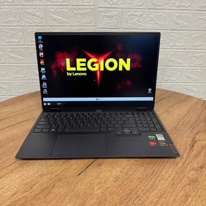 Игровой ноутбук Б-клас Lenovo Legion S7 15ACH6 / 15.6" (1920x1080) IPS / AMD Ryzen 7 5800H (8 (16) ядер по 3.2 - 4.4 GHz) / 16 GB DDR4 / 512 GB SSD / nVidia GeForce RTX 3060, 6 GB GDDR6, 192-bit / WebCam б/в - зображення 2