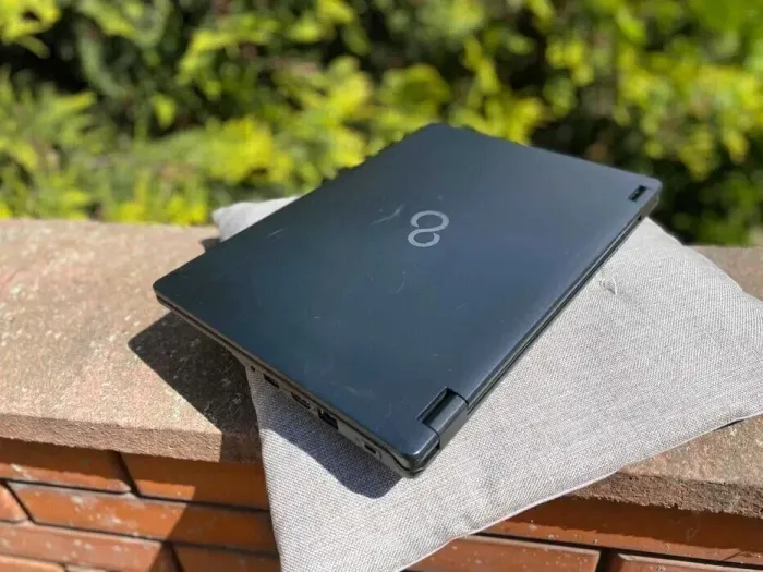 Ноутбук Fujitsu Lifebook E548 / 14" TN / Intel Core i3-7130U (2(4) ядра по 2.7GHz) / 8GB DDR4 / 128GB SSD / HD Graphics 620 / WebCam б/в - зображення 9