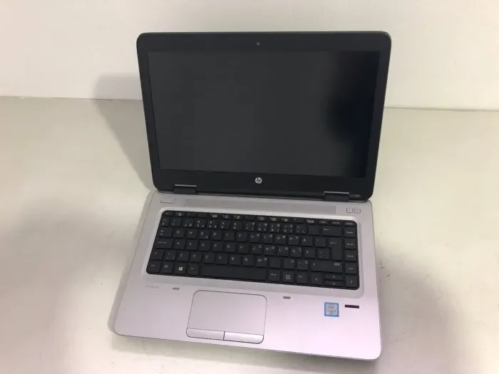 Ноутбук Б-клас HP ProBook 640 G2 / 14" (1920x1080) TN / Intel Core i3-6100U (2 (4) ядра по 2.3 GHz) / 8 GB DDR4 / 128 GB SSD / Intel HD Graphics 520 / WebCam / DisplayPort б/в - зображення 2