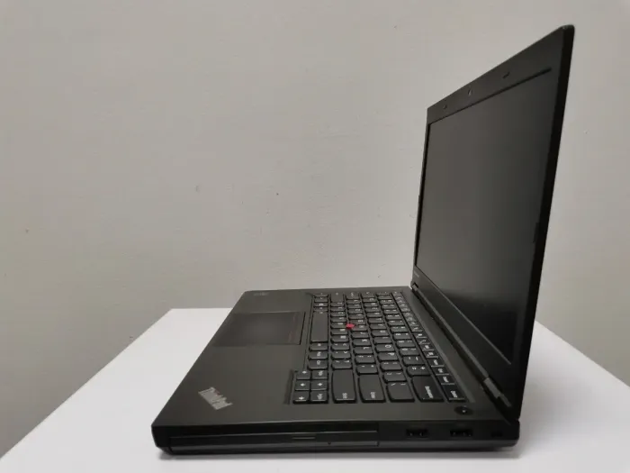 Ноутбук Lenovo ThinkPad T440p / 14" TN / Core i5-4210M (2(4) ядра по 2.6-3.2 GHz) / 8GB DDR3 / 120GB SSD / HD Graphics 4600 / WebCam / DVD-ROM / miniDP б/в - зображення 4