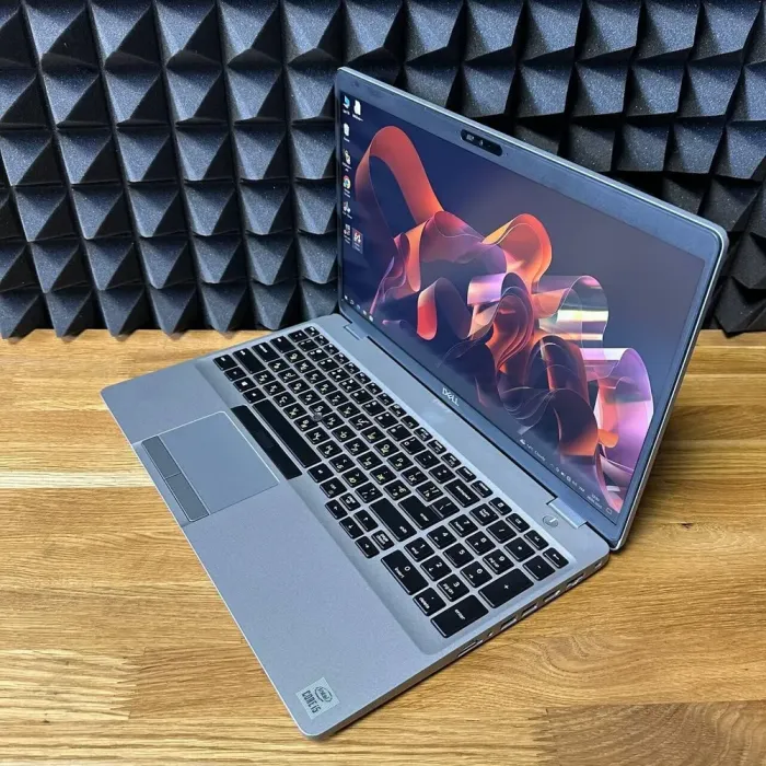 Ультрабук Б-клас Dell Latitude 5510 / 15.6" (1920x1080) IPS / Intel Core i5-10210U (4 (8) ядра по 1.6 - 4.2 GHz) / 16 GB DDR4 / 256 GB SSD / Intel UHD Graphics / WebCam б/в - зображення 6