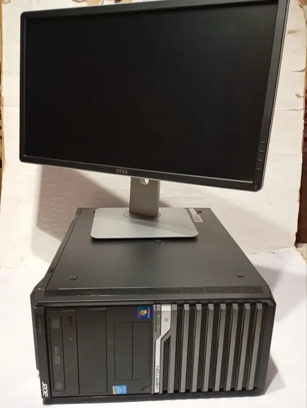 Комплект ПК Б-клас: Acer Veriton M4620G Tower / Intel Core i3-3220 (2 (4) ядра по 3.3 GHz) / 8 GB DDR3 / 500 GB HDD / Intel HD Graphics 2500 / DVD-RW + Монітор Dell P2314Ht / 23" (1920x1080) IPS / 1x DVI, 1x DP, 1x VGA, 4x USB 2.0 / VESA 100x100 б/в - зображення 2