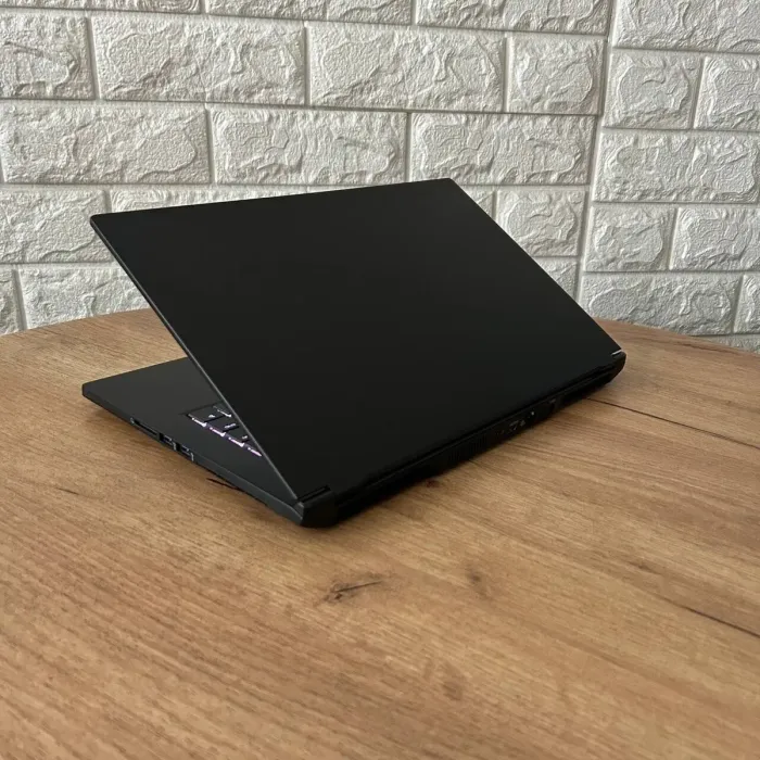 Ігровий ноутбук Intel KC57 / 15.6" (2560x1440) IPS / Intel Core i7-11800H (8 (16) ядер по 2.3 - 4.6 GHz) / 16 GB DDR4 / 512 GB SSD / nVidia GeForce RTX 3070, 8 GB GDDR6, 256-bit / WebCam б/в - зображення 6