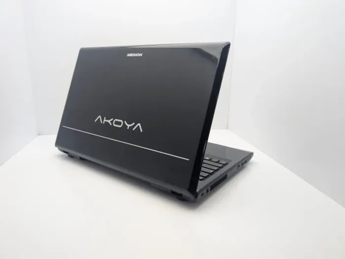 Ноутбук Medion Akoya E6315 / 15.6" (1366x768) TN / AMD E-450 (2 ядра по 1.65 GHz) / 6 GB DDR3 / 128 GB SSD / AMD Radeon HD 6320 / WebCam б/в - зображення 7
