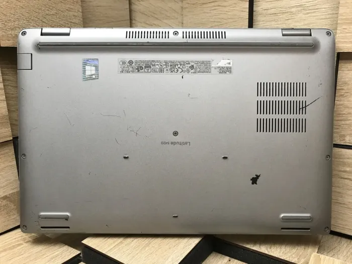 Ультрабук Б-клас Dell Latitude 5420 / 14" (1920x1080) IPS / Intel Core i5-1135G7 (4 (8) ядра по 4.2 GHz) / 8 GB DDR4 / 256 GB SSD M.2 / Intel Iris Xe Graphics / WebCam / HDMI / Windows 10 б/в - зображення 10