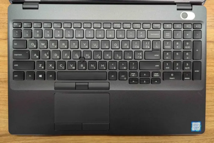 Ноутбук Dell Precision 3540 / 15.6" (1920x1080) IPS / Intel Core i5-8365U (4 (8) ядра по 1.6 - 4.1 GHz) / 16 GB DDR4 / 512 GB SSD / AMD Radeon Pro WX 2100, 2 GB GDDR5, 64-bit / WebCam / HDMI / Windows 10 б/в - зображення 5