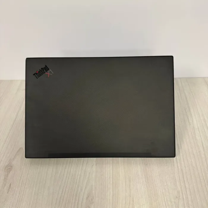 Ігровий ультрабук Б-класу Lenovo ThinkPad X1 Extreme Gen 3 / 15.6" (3840x2160) IPS / Intel Core i7-10850H (6 (12) ядер по 2,7 - 5,1 ГГц) / 16 ГБ DDR4 / 512 ГБ SSD NVMe / nVidia GeForce GTX 1650 Max-Q, 4 ГБ GDDR6, 128-біт / WebCam б/в - зображення 3