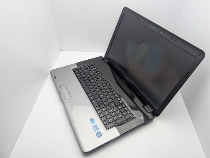 Ноутбук Medion Akoya E7218 / 17.3" (1600x900) TN / Intel Core i3-2310M (2 (4) ядра по 2.1 GHz) / 6 GB DDR3 / 640 GB HDD / Intel HD Graphics / WebCam / DVD-ROM б/в - зображення 7