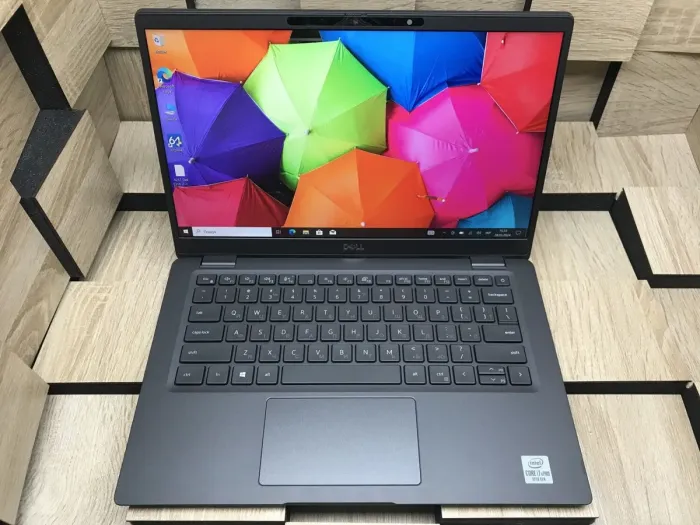 Ультрабук Б-клас Dell Latitude 7310 / 13.3" (1920x1080) IPS Touch / Intel Core i7-10610U (4 (8) ядра по 1.8 - 4.9 GHz) / 16 GB DDR4 / 240 GB SSD M.2 / Intel UHD Graphics / WebCam / USB 3.2 / HDMI / Windows 10 б/в - зображення 2