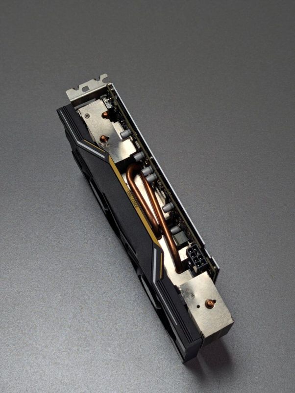 Дискретна відеокарта ASRock Challenger D Radeon RX 5600 XT OC, 6 GB GDDR6, 192-bit / 1x HDMI, 3x DisplayPort / (RX5600 CLD 6G) б/в - зображення 4