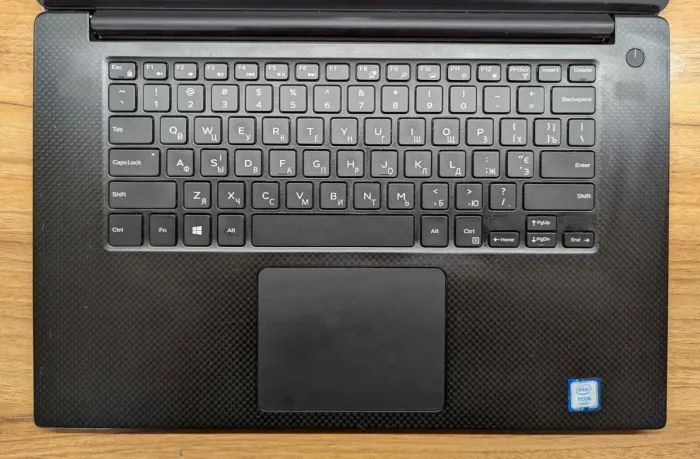 Мобільна робоча станція Б-клас Dell Precision 5520 / 15.6" (1920x1080) IPS / Intel Xeon E3-1505M v6 (4 (8) ядра по 3.0 - 4.0 GHz) / 32 GB DDR4 / 512 GB SSD / nVidia Quadro M1200, 4 GB GDDR5, 128-bit / Windows 10 б/у - зображення 3