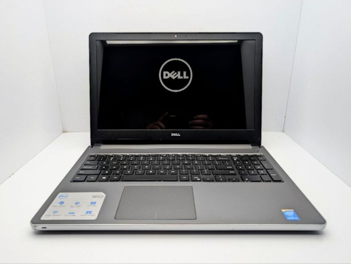 Ноутбук Dell Inspiron 15 5558 / 15.6" (1366x768) TN / Intel Core i5-5200U (2 (4) ядра по 2.2 - 2.7 GHz) / 8 GB DDR3 / 240 GB SSD / Intel HD Graphics 5500 / WebCam / DVD-ROM б/в - зображення 3