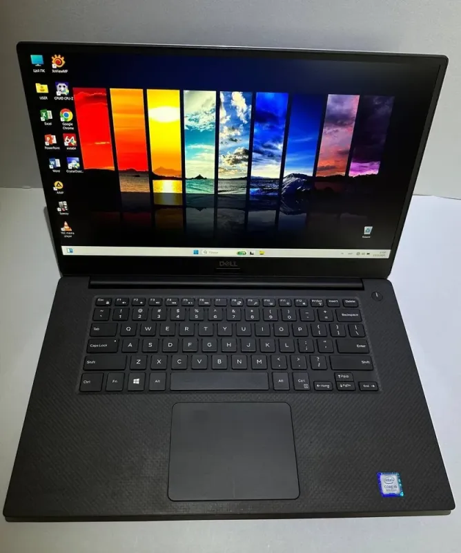 Мобільна робоча станція Dell Precision 5540 / 15.6" (1920x1080) IPS / Intel Core i9-9980HK (8 (16) ядер по 2.4 - 5.0 GHz) / 32 GB DDR4 / 512 GB SSD / nVidia Quadro T2000, 4 GB GDDR5, 128-bit / WebCam б/в - зображення 2