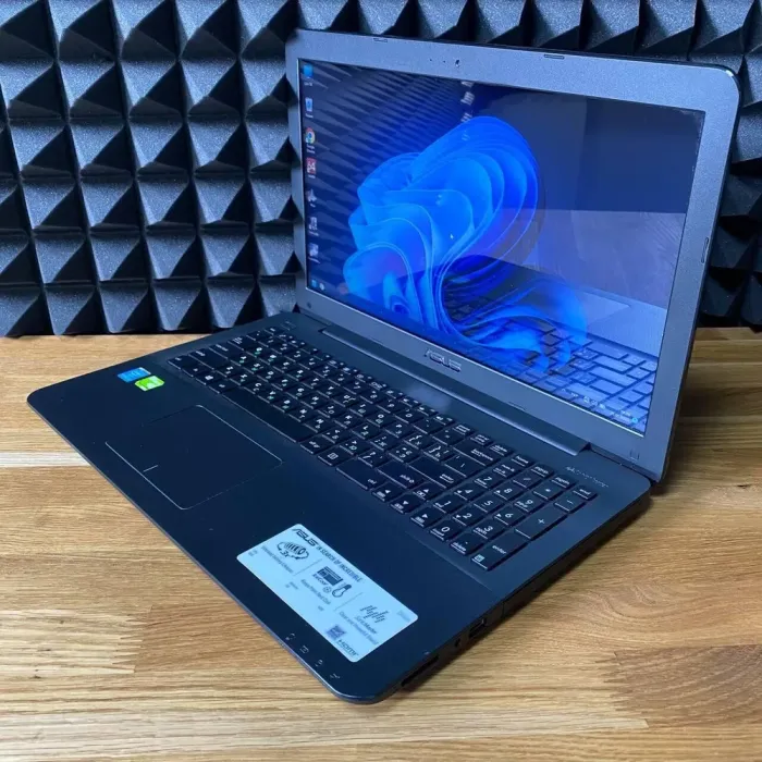 Ноутбук Asus F554L / 15.6" (1366x768) TN / Intel Core i5-4210U (2 (4) ядра по 1.7 - 2.7 GHz) / 12 GB DDR3 / 256 GB SSD / nVidia GeForce GT 820M, 2 GB GDDR3, 64-bit / WebCam б/в - зображення 4