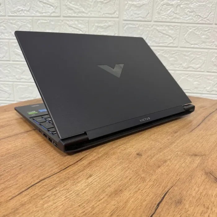 Ігровий ноутбук HP Victus 15-fa1030nr / 15.6" (1920x1080) IPS / Intel Core i5-12450H (8 (12) ядер по 3.3 - 4.4 GHz) / 8 GB DDR4 / 512 GB SSD / nVidia GeForce RTX 2050, 4 GB GDDR6, 64-bit / WebCam б/в - зображення 6