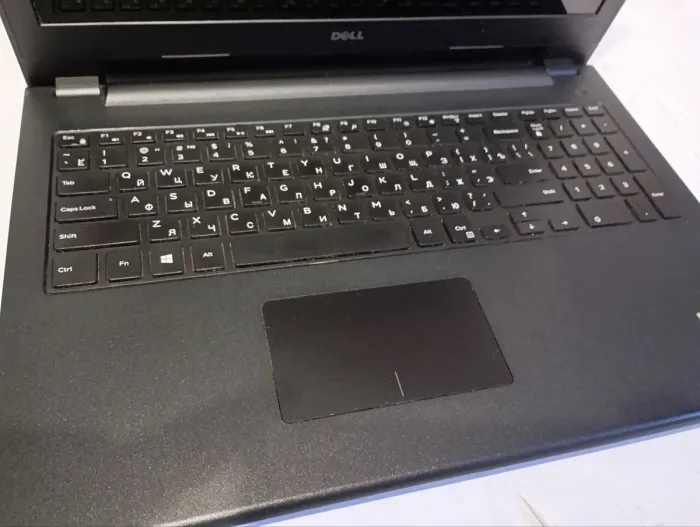 Ноутбук Б-клас Dell Inspiron 15 3542 / 15.6" (1366x768) TN / Intel Pentium 3558U (2 ядра по 1.7 GHz) / 4 GB DDR3 / 120 GB SSD / Intel HD Graphics / WebCam / АКБ не тримає б/в - зображення 9