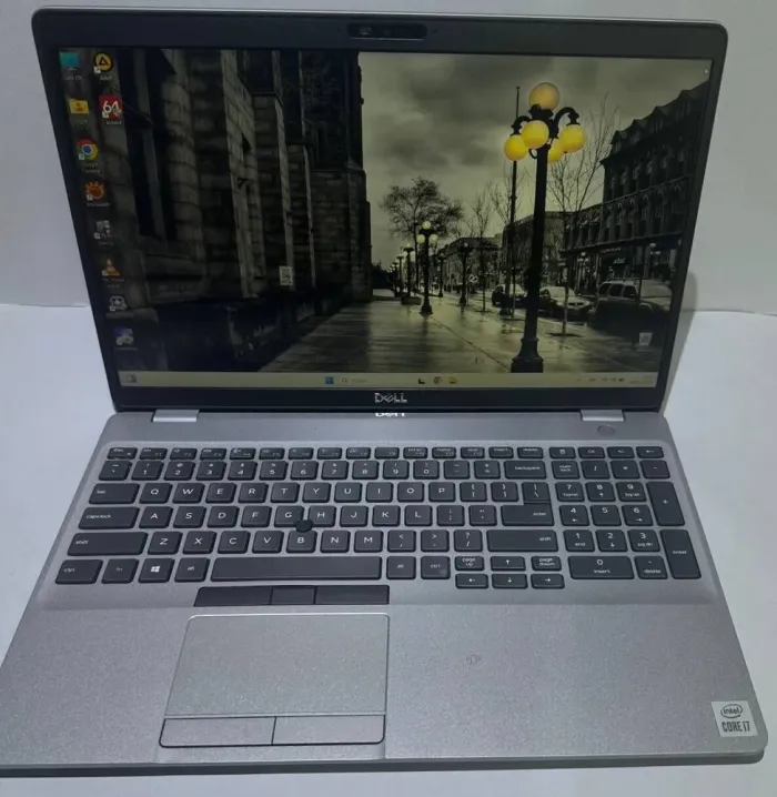 Мобільна робоча станція Б-клас Dell Precision 3551 / 15.6" (1920x1080) IPS / Intel Core i7-10750H (6 (12) ядер по 2.6 - 5.0 GHz) / 32 GB DDR4 / 512 GB SSD / nVidia Quadro P620, 4 GB GDDR5, 128-bit / WebCam / Win 11 Pro б/в - зображення 2